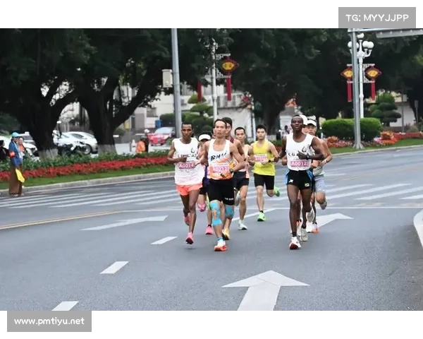 近两万名选手齐聚欢乐跑赛道挑战半马全马 激情飞扬共庆跑步盛事 近两万名选手齐聚欢乐跑赛道挑战半马全马 激情飞扬共庆跑步盛事