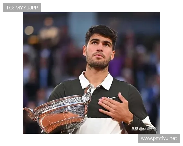 劳力士代言人阿尔卡拉斯与高芙携手捧起法网桂冠闪耀全场